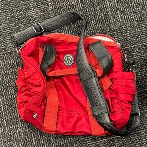 Lululemon Women's DTB Duffel Currant Red